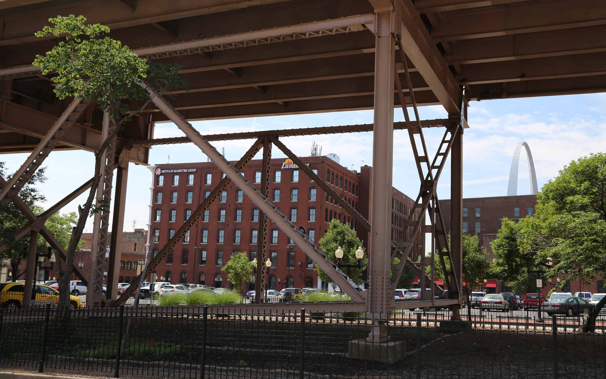 dog park on laclede's landing